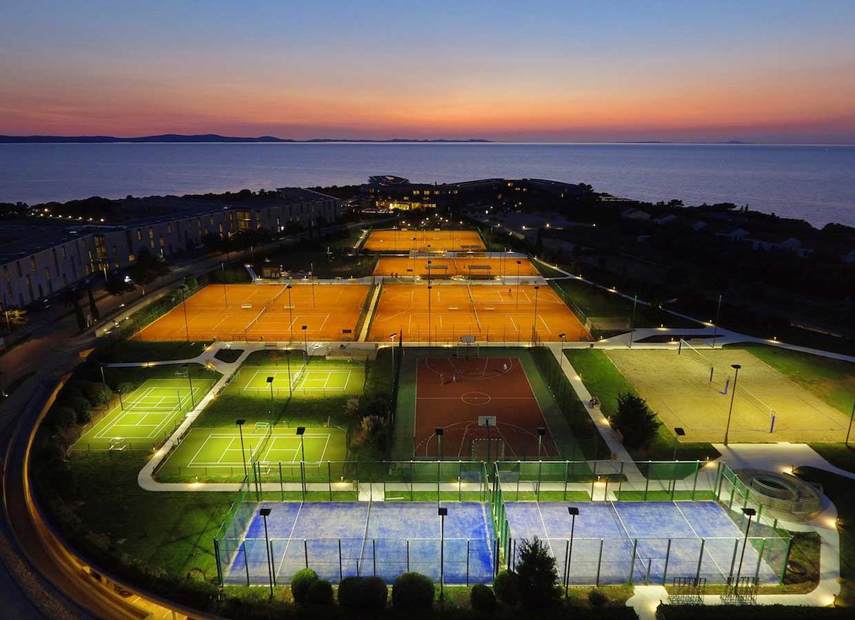 Iadrea tennis courts